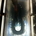 ③氷になっていない水を捨てる